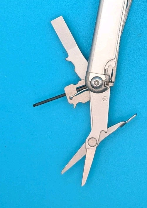 Leatherman Wave Plus + Multi-Tool! FAST SHIPPING! EXCELLENT! *CASS JC1220*