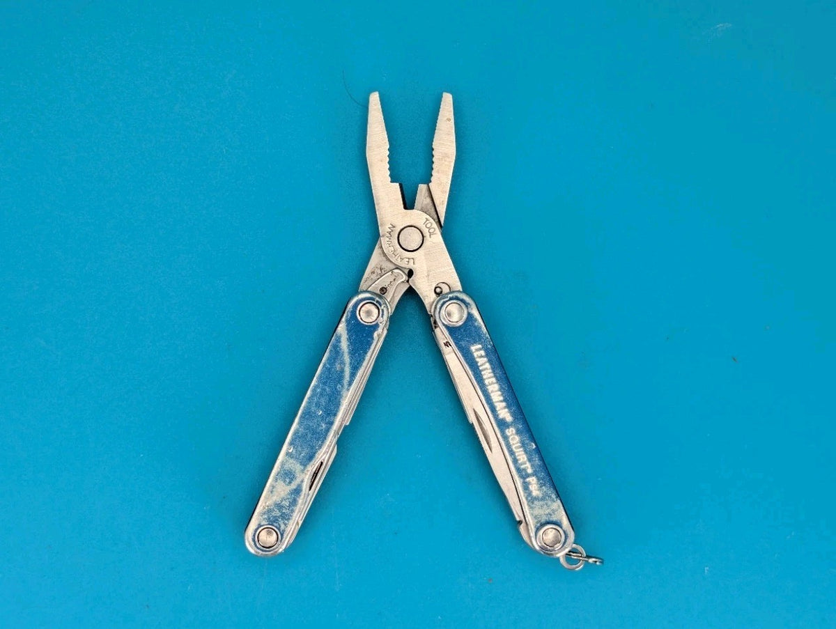 Leatherman Squirt PS4 Multi-Tool With Pliers Scissors Knife Blue