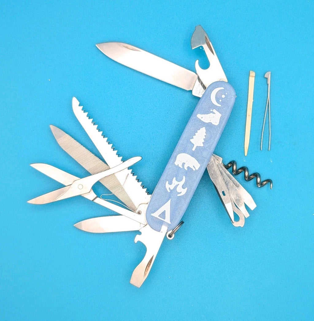 Victorinox Ranger Swiss Army Knife Multi-Tool! Firefly Blue Glow in the Dark!