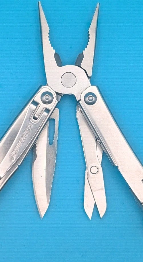 Leatherman Wingman Multi-Tool with Sheath