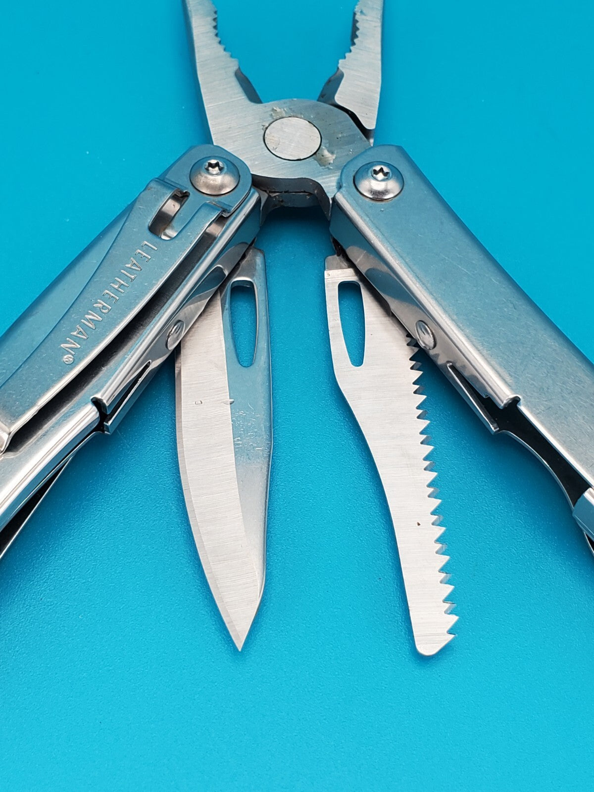 Leatherman Sidekick Multi-Tool, Knife, Pliers, Saw, Stainless!