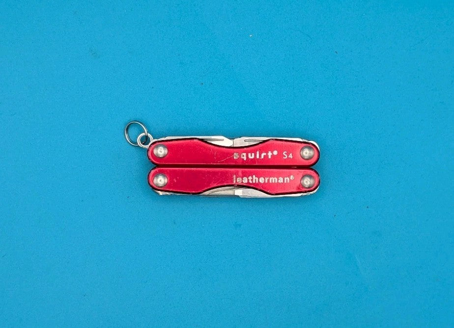 Leatherman Squirt S4 Multi-Tool, Key Ring, Retired, RED!