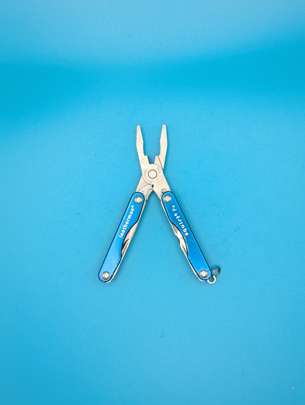 Leatherman Squirt P4 Multi-Tool, Key Ring, Retired, BLUE! *SIEMENS*