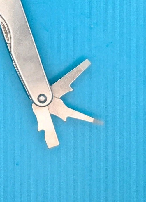Leatherman Juice CS4 Multi Tool! Retired! Granite Gray!