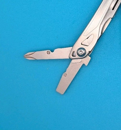 Leatherman Sidekick Multi-Tool, Knife, Pliers, Saw, Stainless!