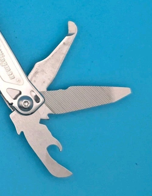 LEATHERMAN WINGMAN MULTI-TOOL! FAST SHIPPING!