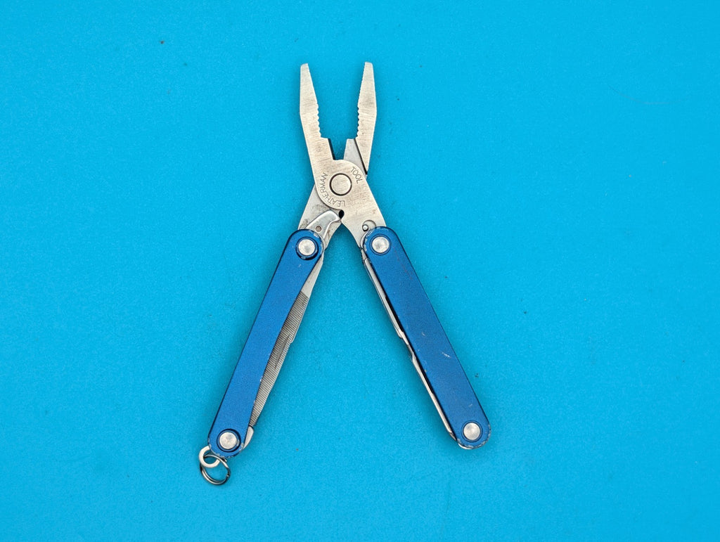 Leatherman SQUIRT PS4 Multi-Tool With Pliers Scissors Knife BLUE!