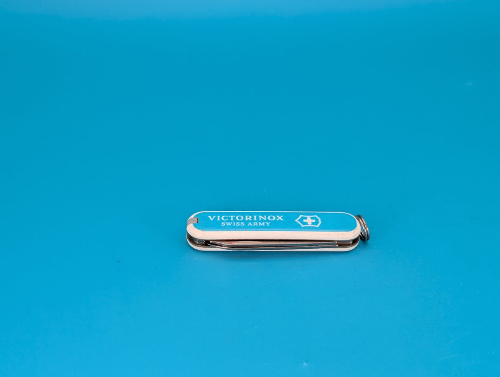 Victorinox Classic Swiss Army Knife Multi Tool! Diamond Cultivate! 58mm