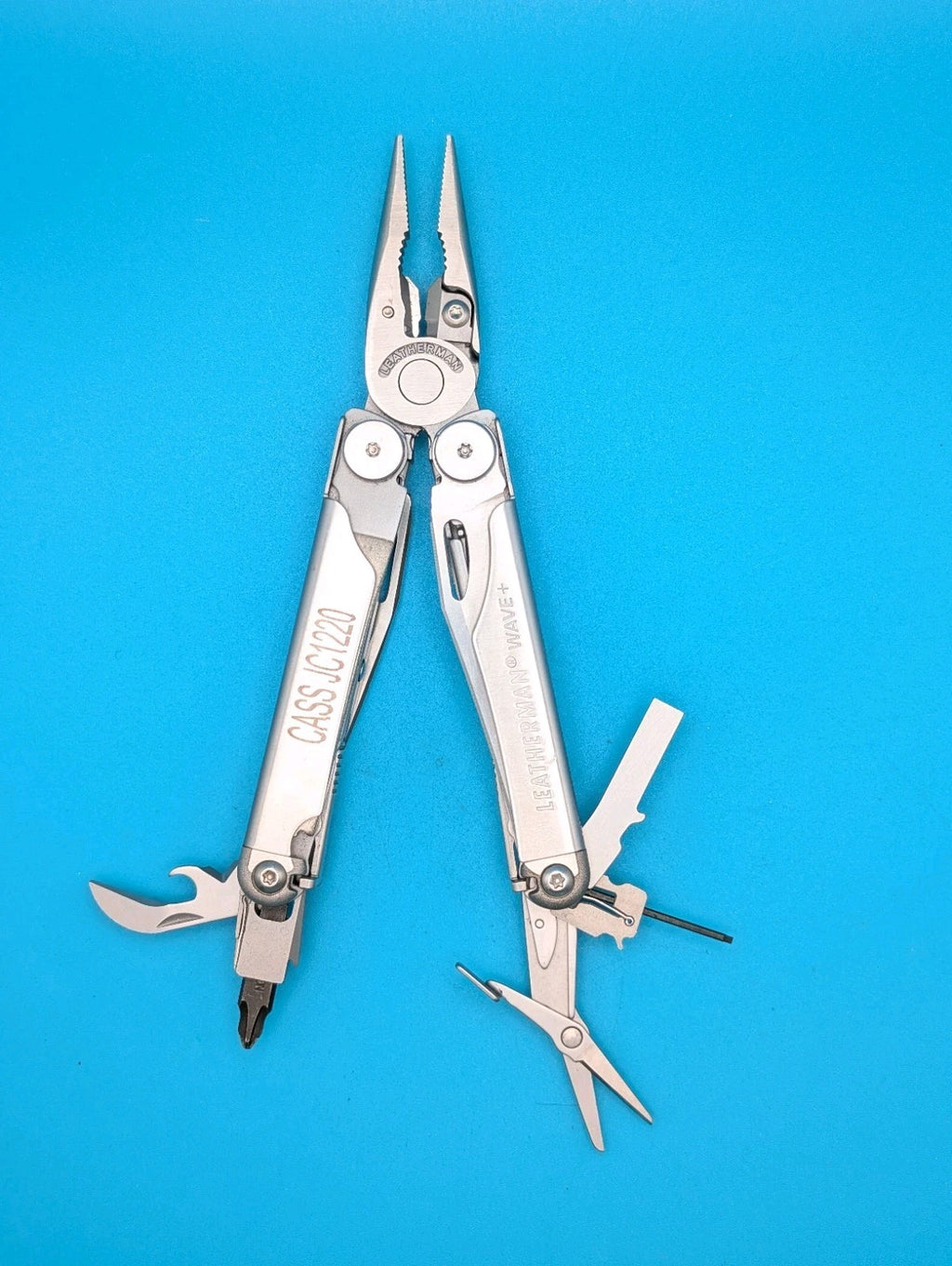 Leatherman Wave Plus + Multi-Tool! FAST SHIPPING! EXCELLENT! *CASS JC1220*
