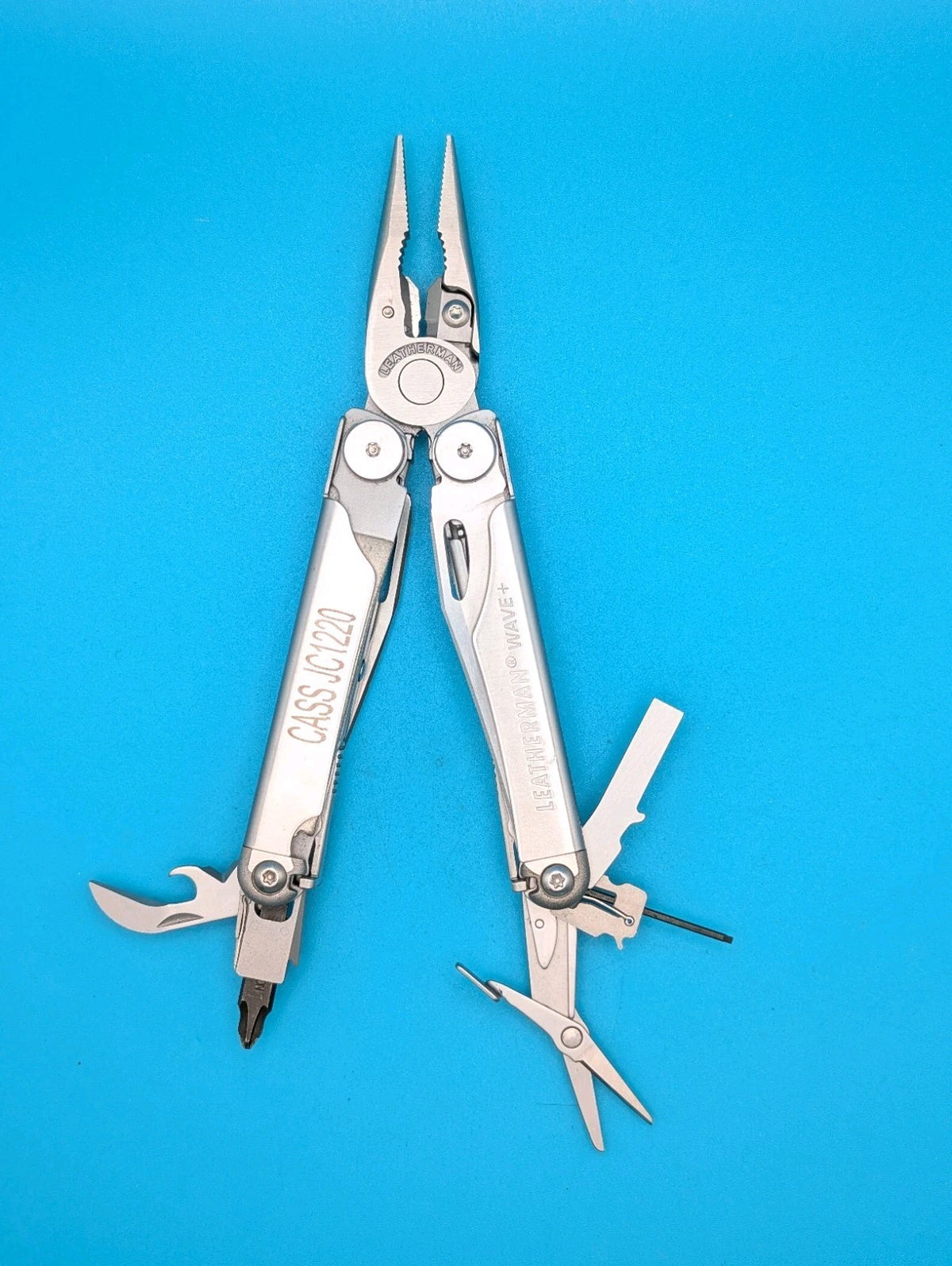 Leatherman Wave Plus + Multi-Tool! FAST SHIPPING! EXCELLENT! *CASS JC1220*