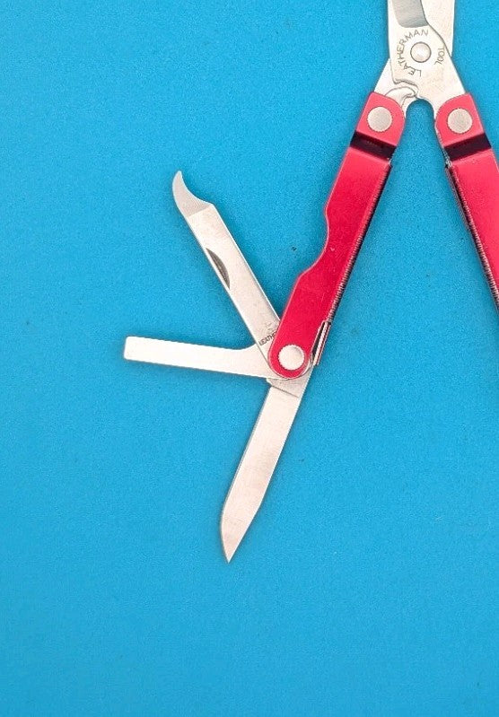 Leatherman Micra Multi-Tool, Knife, Scissors, Key Ring, Red