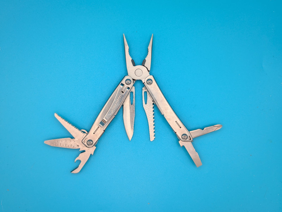 Leatherman Sidekick Multi-Tool, Knife, Pliers, Saw, Stainless! With Sheath!