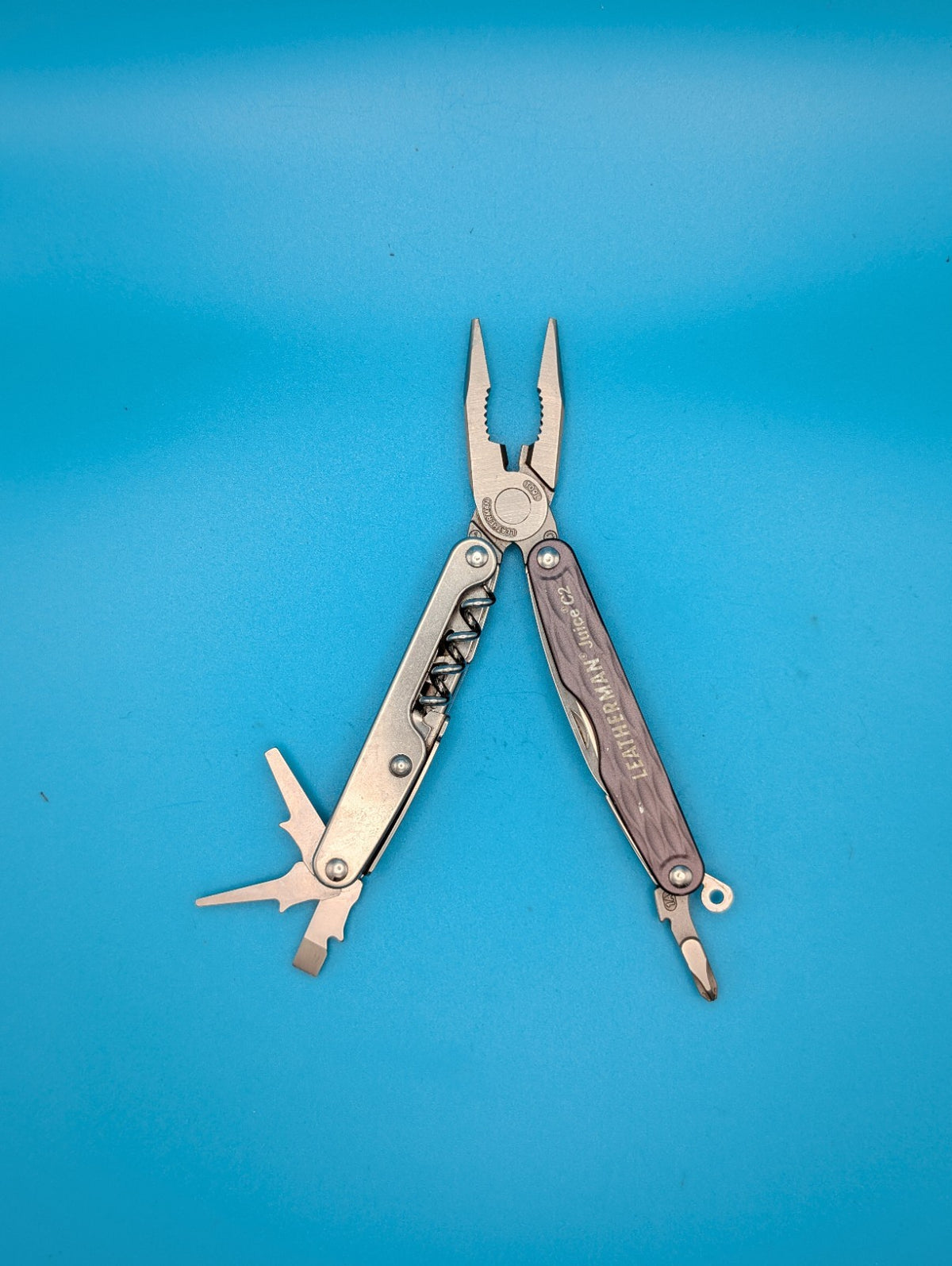 Leatherman Juice C2 Gray Multi Tool! RETIRED! *EASTERN DISTRICT 2014*