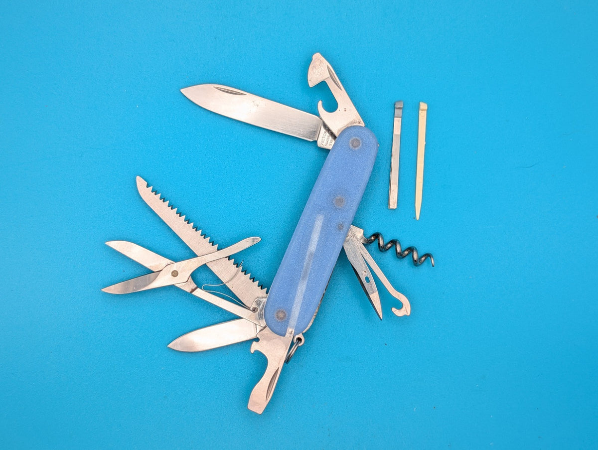 Custom Victorinox Huntsman Blue & Purple Glow in the Dark Swiss Army Knife! 91mm