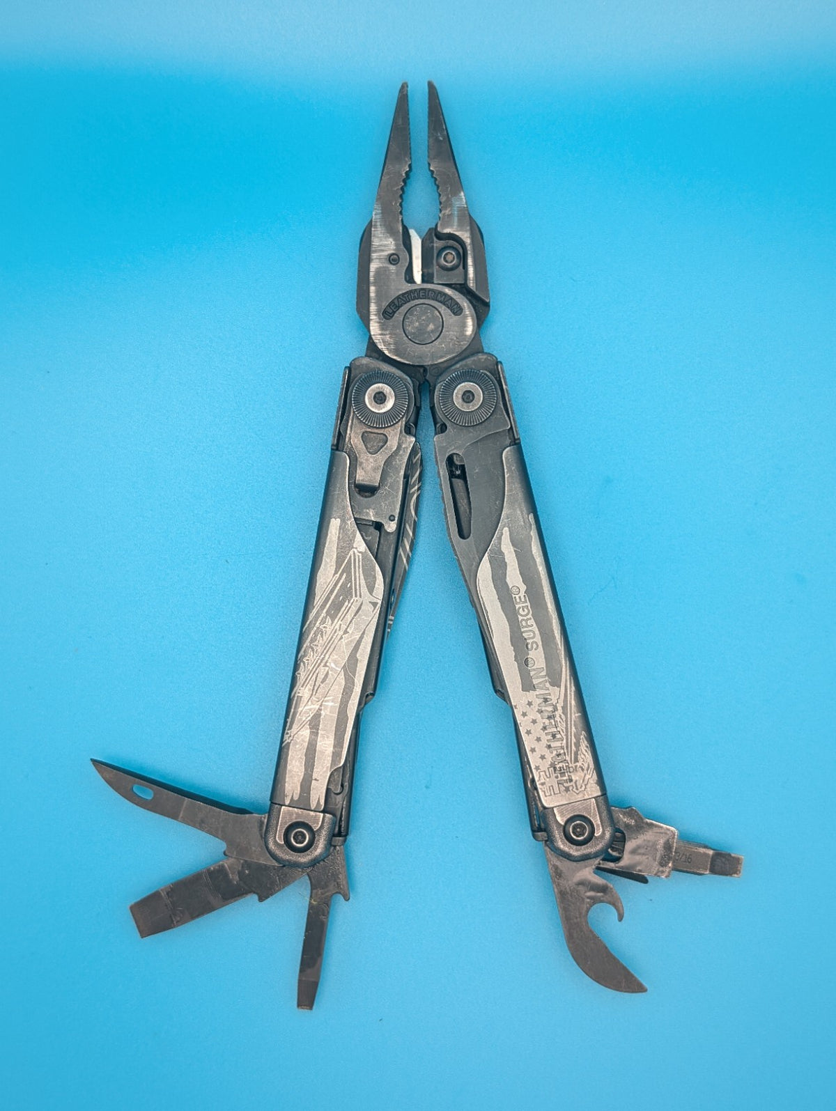 Leatherman Surge Heavy Duty Multi-Tool! GOOD WORKING CONDITION! BLACK OXIDE!
