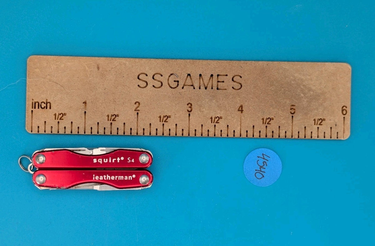 Leatherman Squirt S4 Multi-Tool, Key Ring, Retired, Red