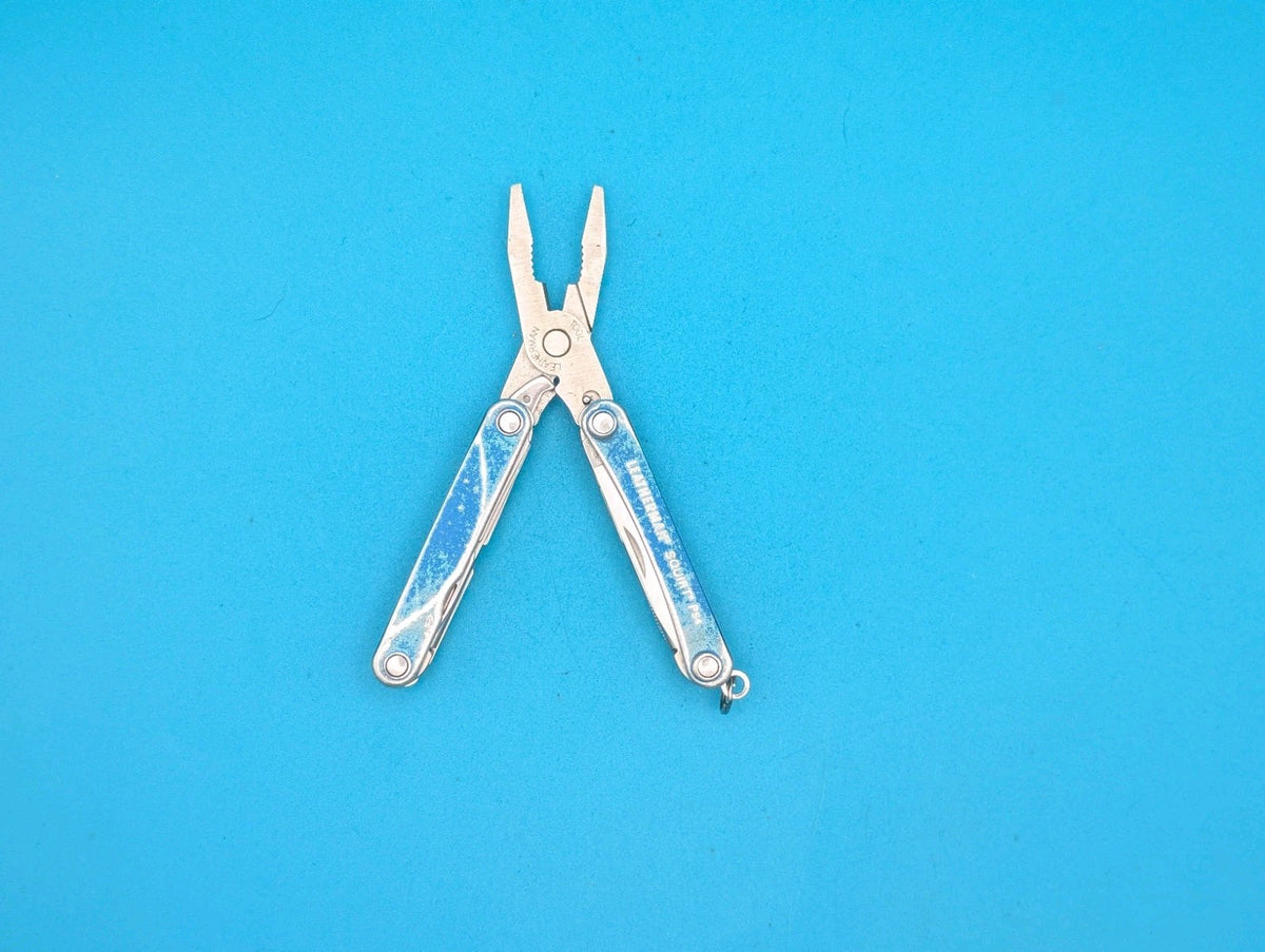Leatherman SQUIRT PS4 Multi-Tool With Pliers Scissors Knife BLUE!
