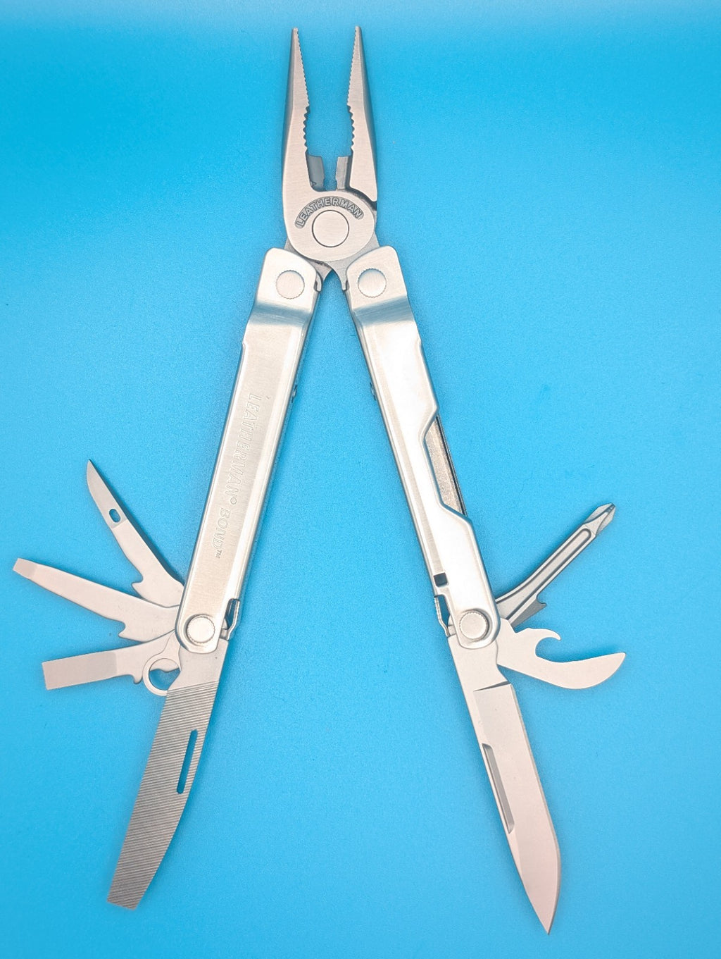 LEATHERMAN Bond Multitool, Stainless Steel Everyday Tool!