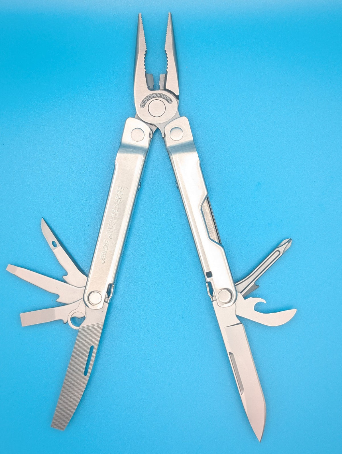 LEATHERMAN Bond Multitool, Stainless Steel Everyday Tool!