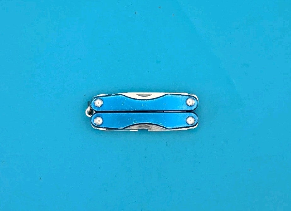 Leatherman Squirt P4 Multi-Tool, Key Ring, Retired, BLUE!