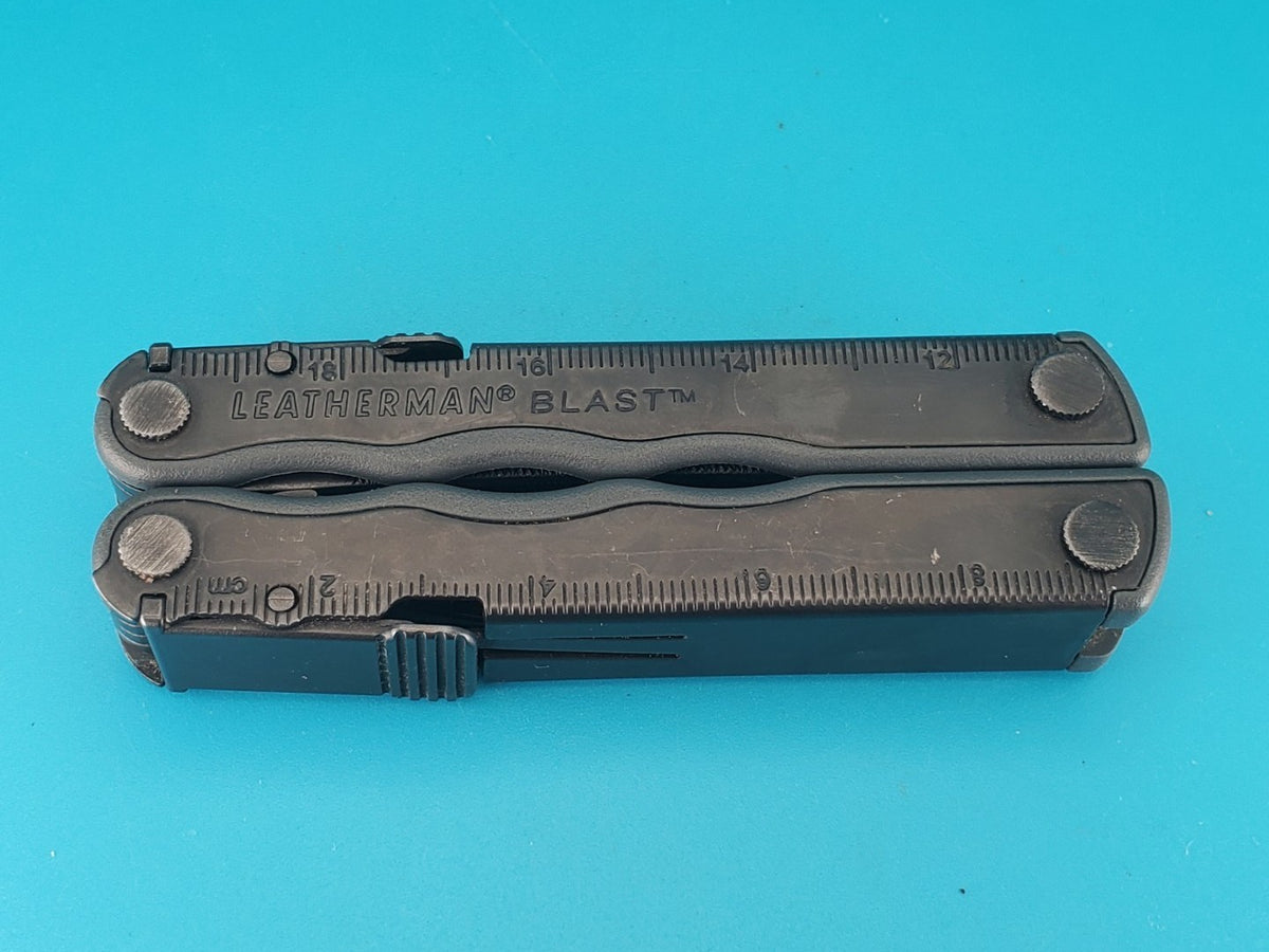 Leatherman BLAST Multi-Tool , Retired Multitool w/ Knife Pliers! BLACK OXIDE!