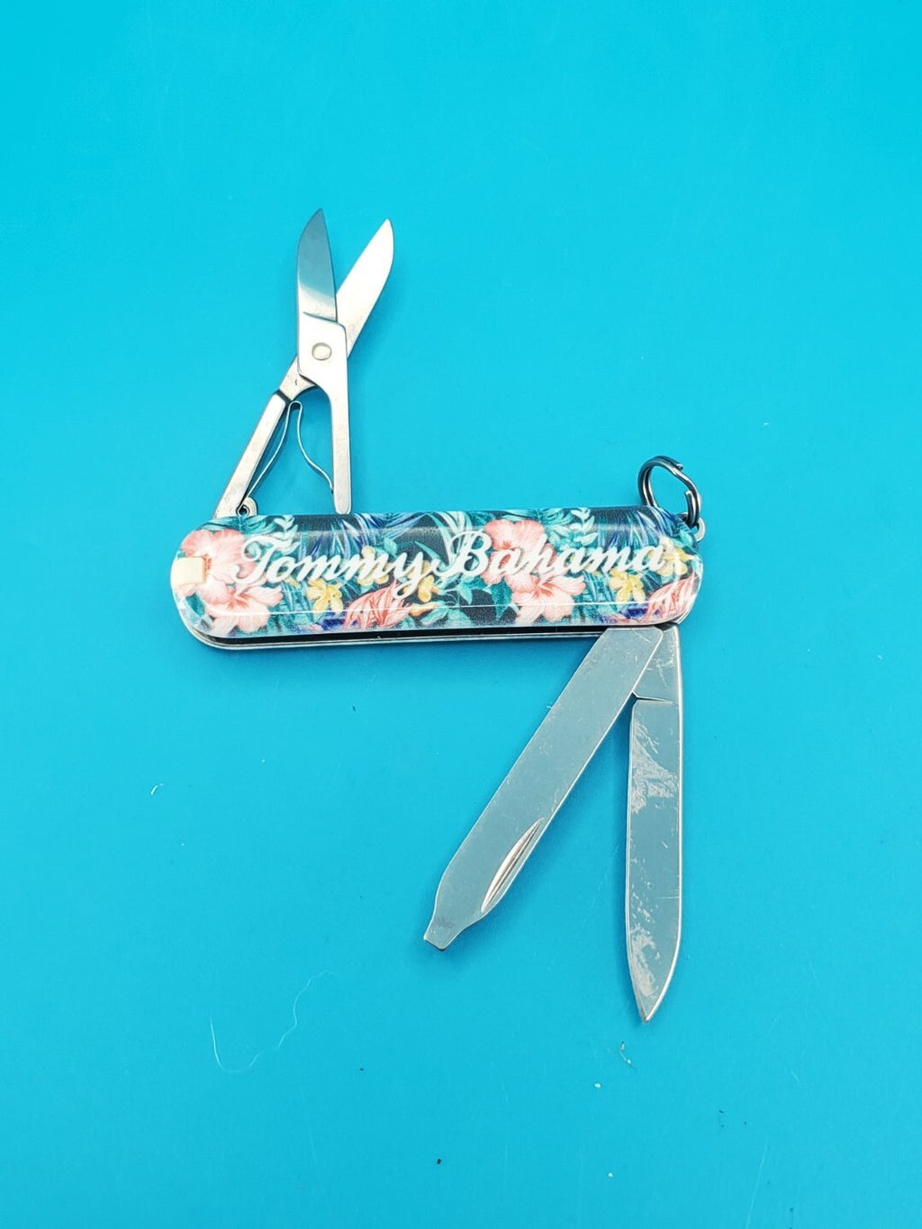 Victorinox Classic Tommy Bahama Swiss Army Knife Multi Tool!
