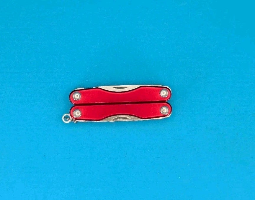 Leatherman Squirt S4 Multi-Tool, Key Ring, Retired, Red