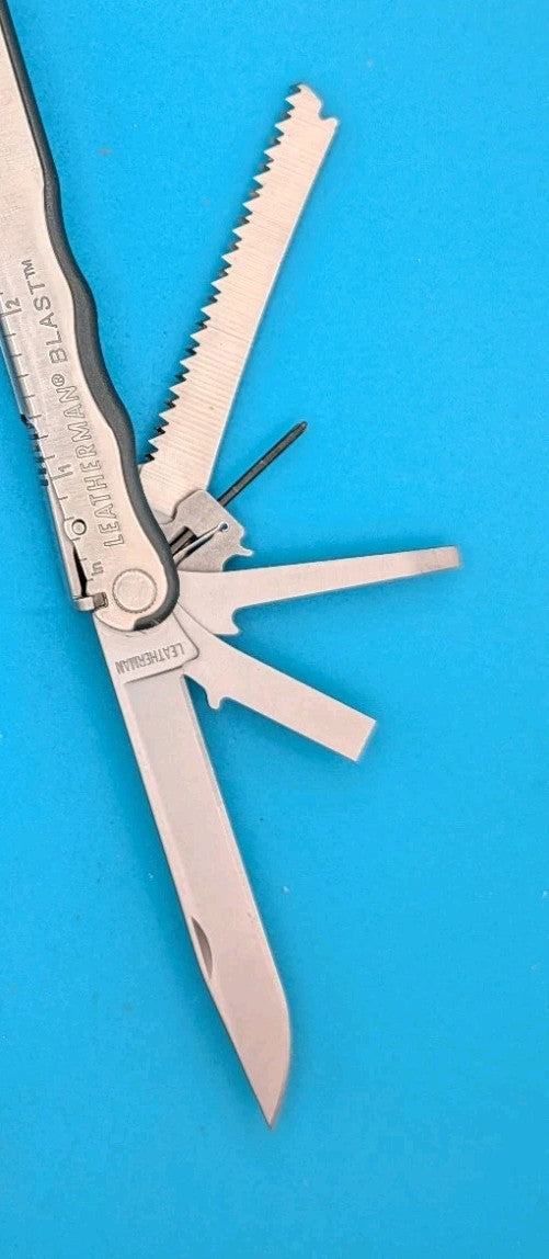 Leatherman BLAST Multi-Tool , Retired Multitool w/ Knife Pliers!