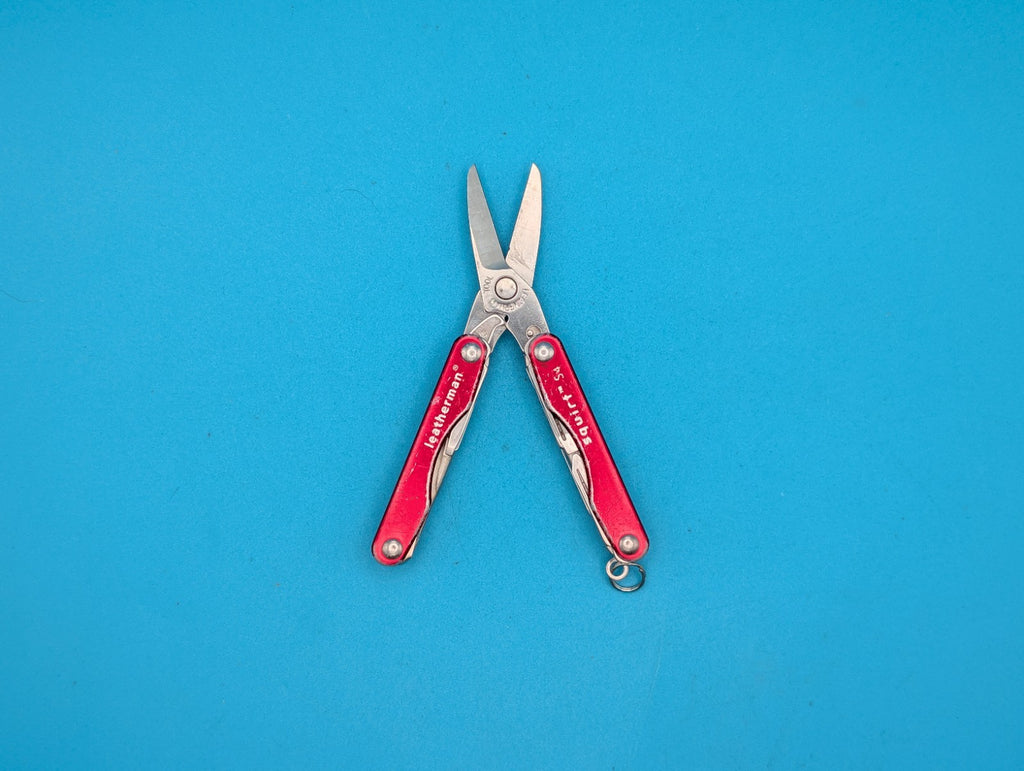 Leatherman "Squirt S4" Stainless Steel Multi Tool - RED!