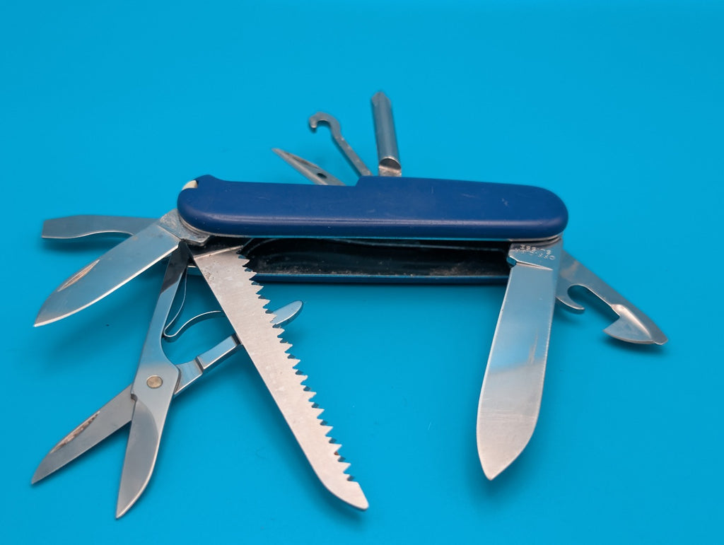 Victorinox Fieldmaster Cub Scouts BSA Blue Swiss Army Knife Multi Tool!