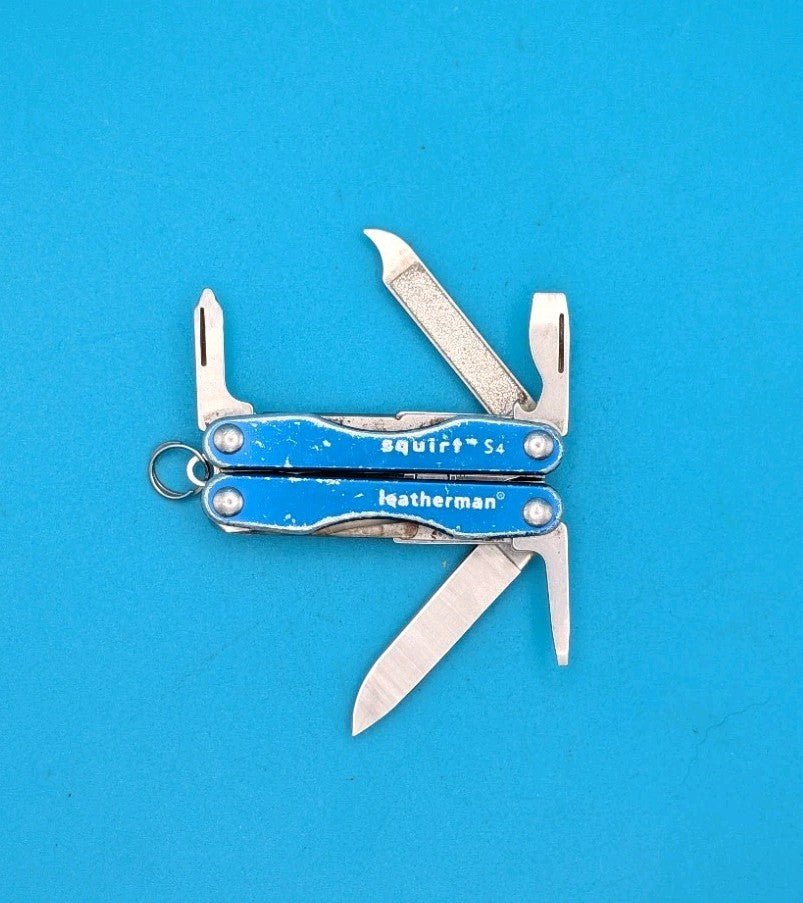 Leatherman Squirt S4 Multi-Tool, Key Ring, Retired, BLUE!