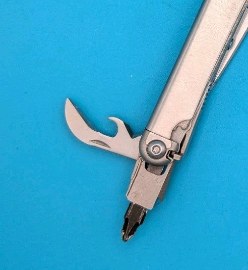 Leatherman Wave Multi Tool! Stainless! Retired! Free Shipping!
