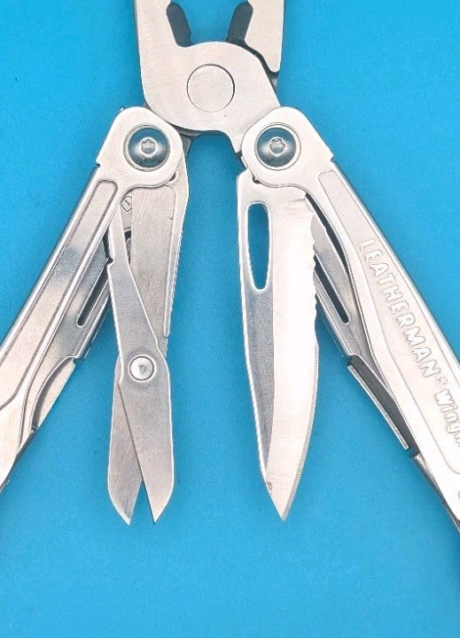 LEATHERMAN WINGMAN MULTI-TOOL! WITH SHEATH! FREE SHIPPING!