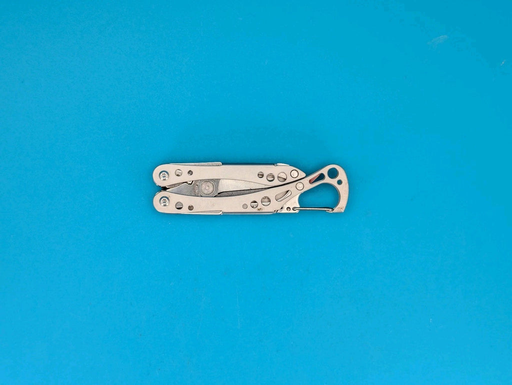 Rare Early Retired PINK Leatherman Style CS Multitool, Cancer Foundation