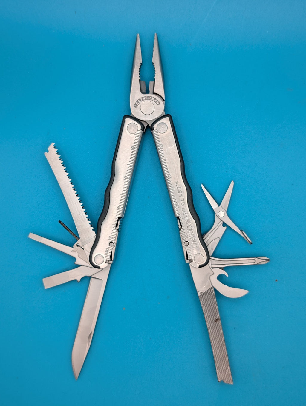 Leatherman BLAST Multi-Tool , Retired Multitool w/ Knife Pliers