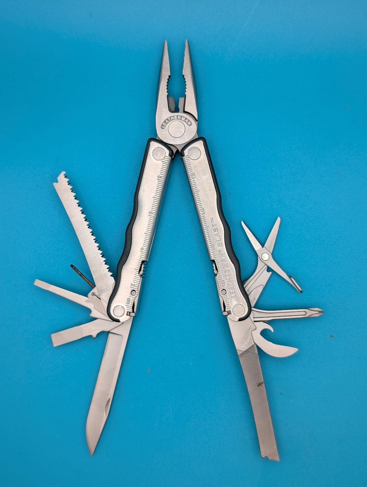 Leatherman BLAST Multi-Tool , Retired Multitool w/ Knife Pliers