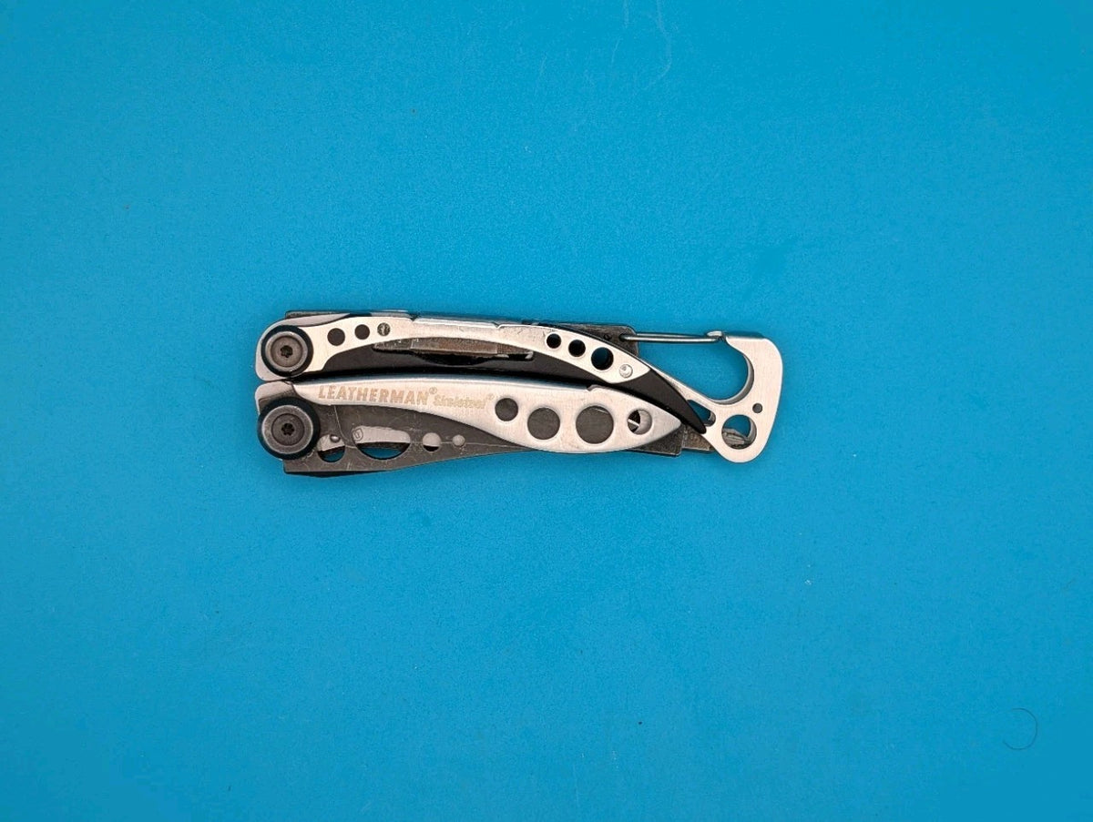 Leatherman Skeletool Multi Tool - Combo Blade Knife Pliers, Silver & Black