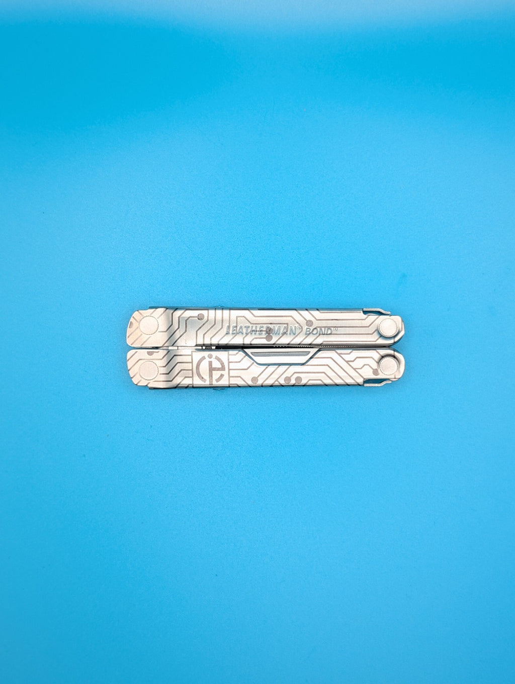 Leatherman Bond Multitool, Stainless Steel Everyday Tool, IEC Supply