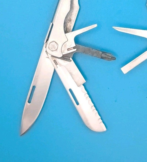 SOG USA PARATOOL Multi-Tool!