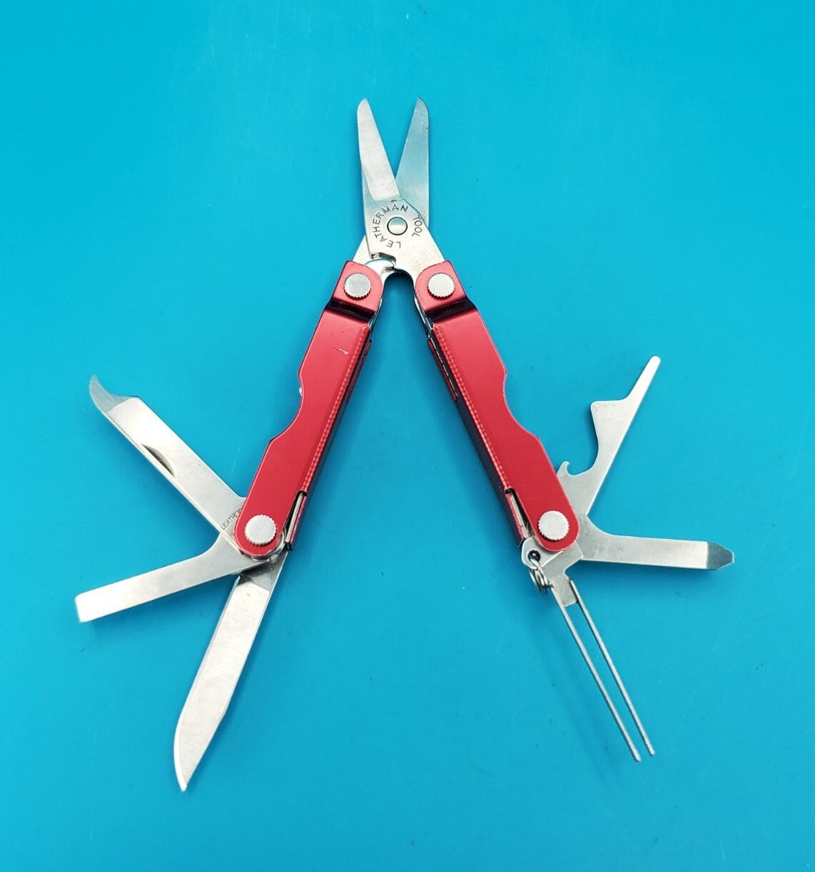 Leatherman Micra Multi-Tool, Knife, Scissors, Key Ring, Red!