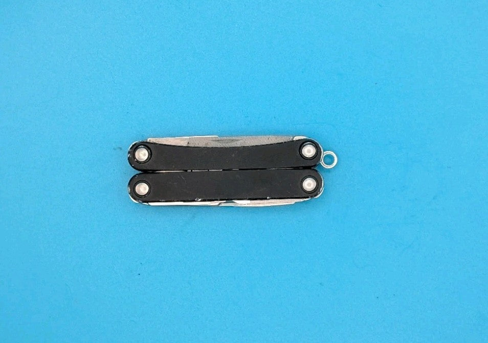 Leatherman SQUIRT PS4 Multi-Tool With Pliers Scissors Knife BLACK!