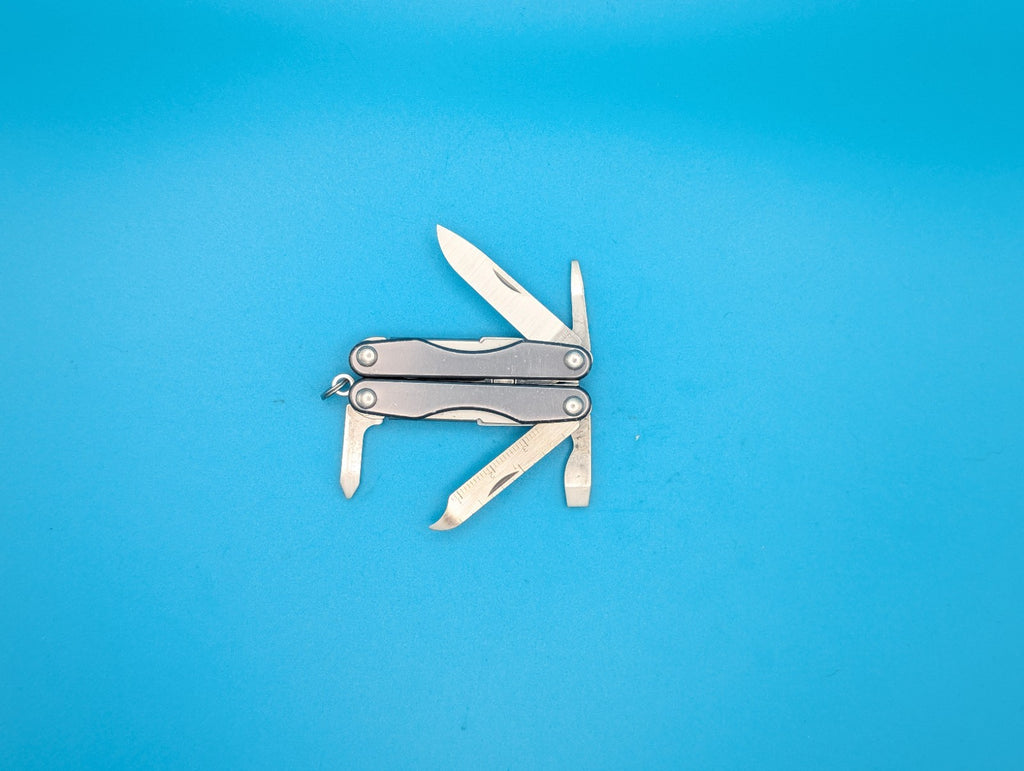 Leatherman Squirt S4 Multi-Tool, Key Ring, Retired, GRAY!