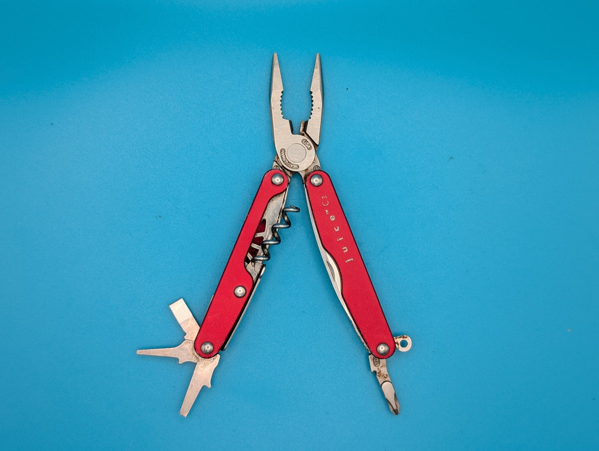 Leatherman Juice C2 Red Multi Tool! RETIRED! *WORN/LOOSE CORKSCREW*