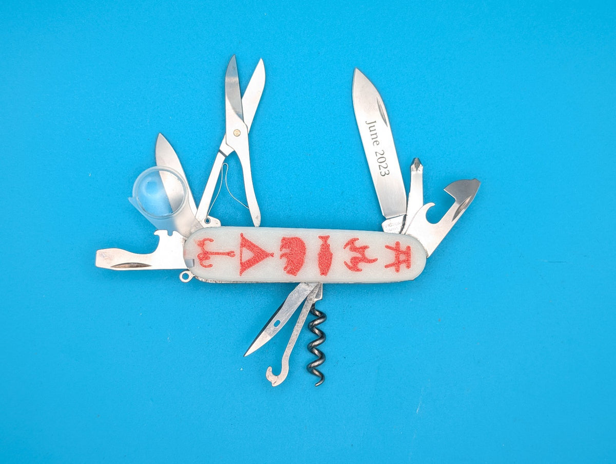 VICTORINOX EXPLORER GLOW IN THE DARK SWISS ARMY KNIFE MULTI TOOL!