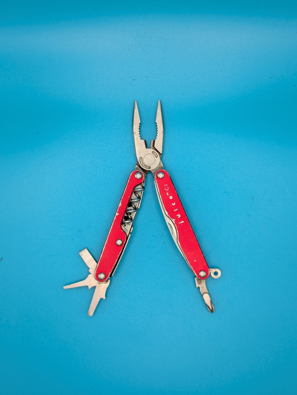 Leatherman Juice C2 Red Multi Tool! RETIRED! USED