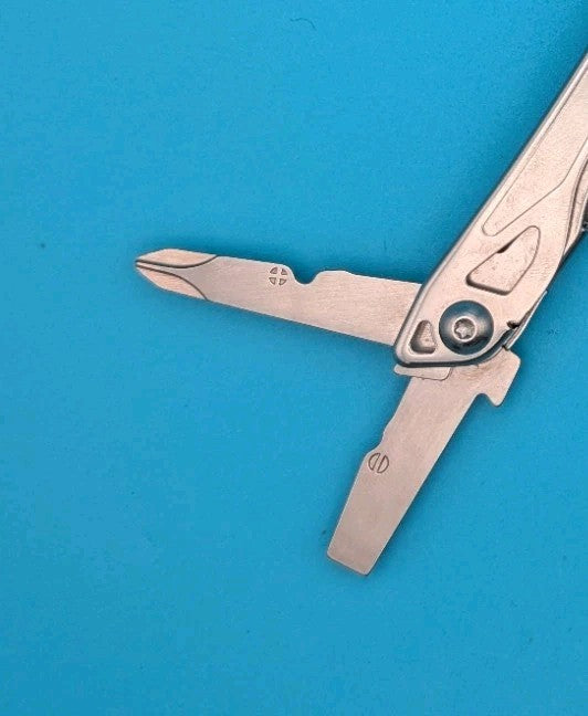 LEATHERMAN WINGMAN MULTI-TOOL! FAST SHIPPING!