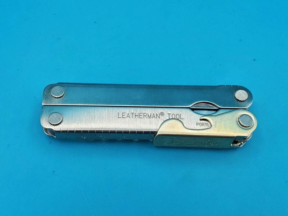 Leatherman Flair Multi-Tool Stainless Knife Pliers USA! With Sheath! 09/00 Date!