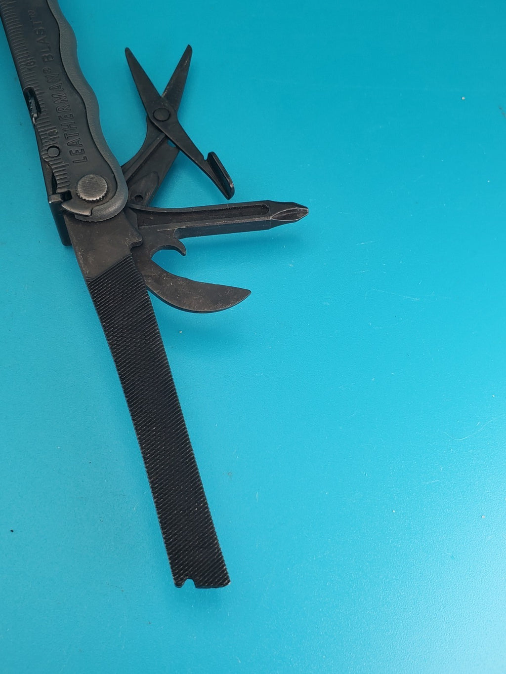 Leatherman BLAST Multi-Tool , Retired Multitool w/ Knife Pliers! BLACK OXIDE!