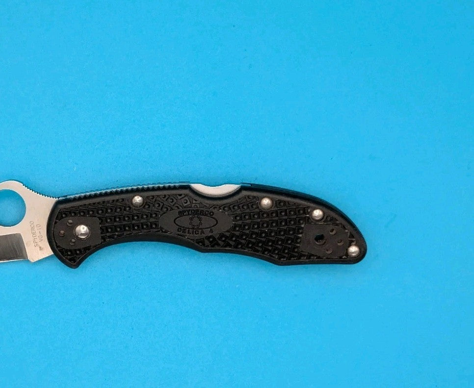 Spyderco Delica 4 Plain Edge Lockback Knife! Black Handle! VG-10 Blade!