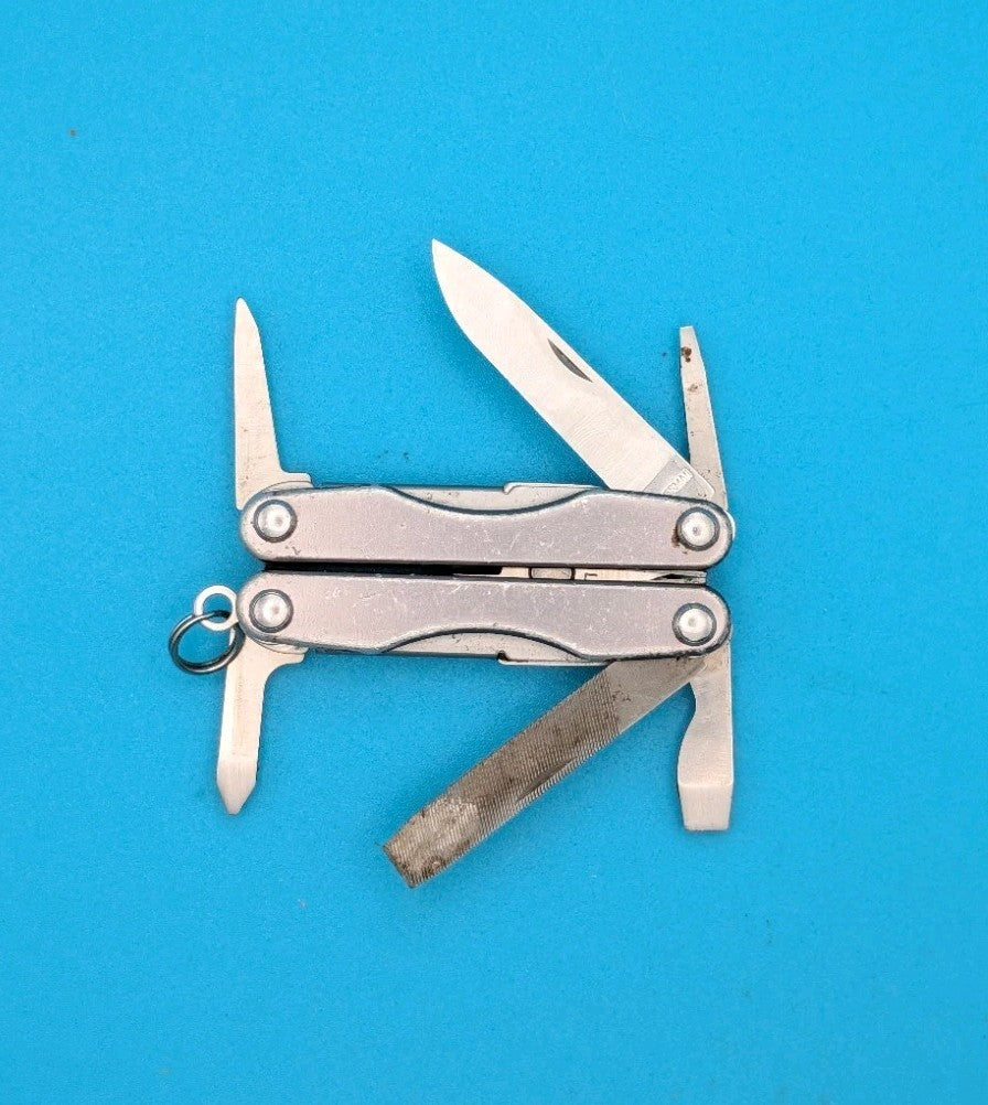 Leatherman Squirt P4 Multi-Tool, Key Ring, Retired, GRAY!